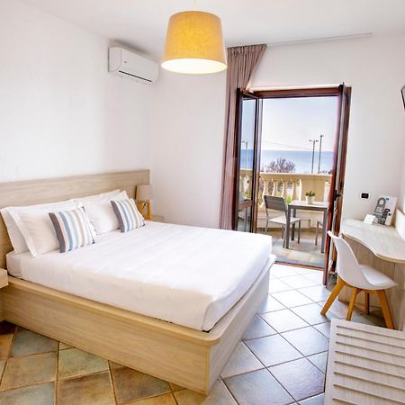 Hotel Corallo Santa Maria al Bagno Buitenkant foto